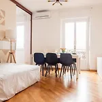 The Best Rent - Two-bedroom apartment in Maciachini district